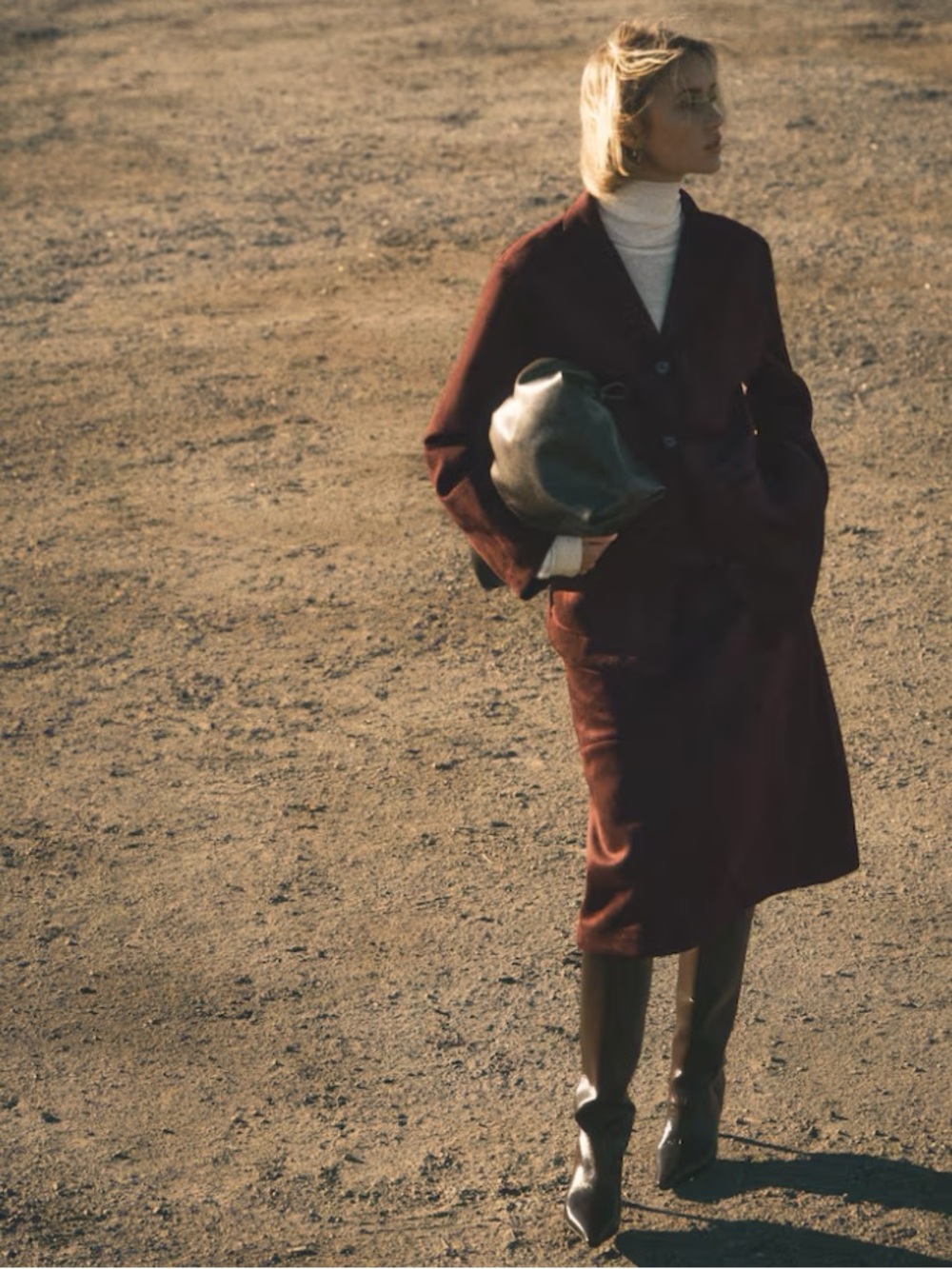 Scandinavian Suede Chocolate Coat with Deep Pockets - NWT, size L - Quicksale